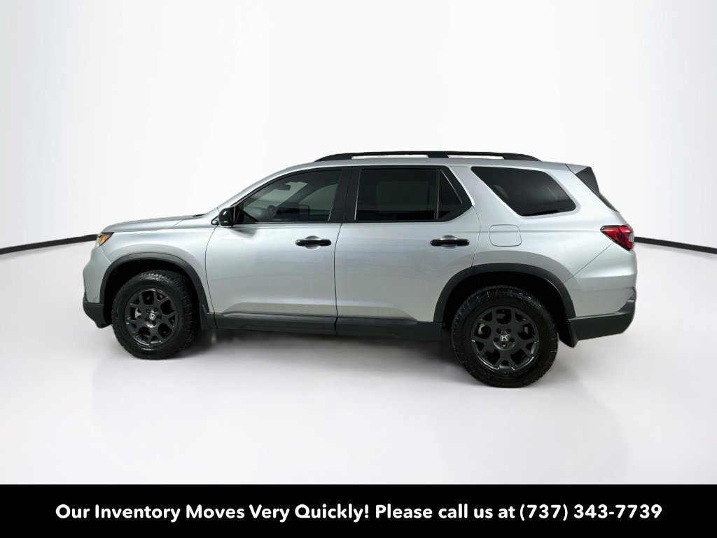 Used 2024 Honda Pilot TrailSport image 4