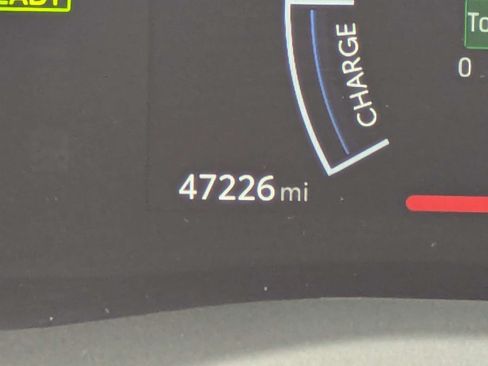 Used 2025 Toyota Camry LE FWD image 31