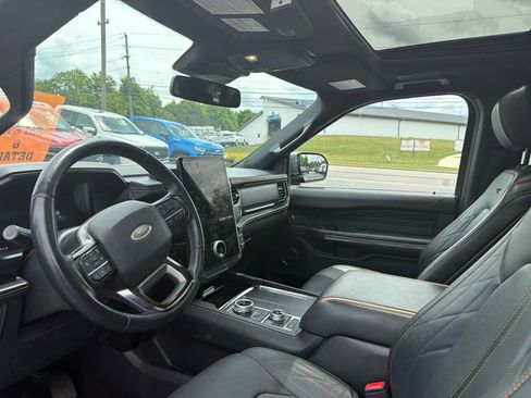 Used 2023 Ford Expedition Platinum AWD/4WD image 8