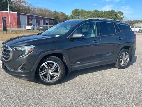 Used 2018 GMC Terrain SLT w/ Preferred Package image 3