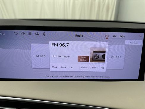 Used 2026 Genesis GV70 2.5T Advanced image 16