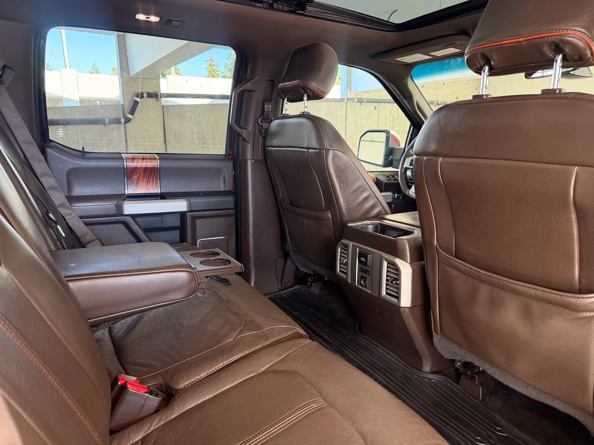 Used 2016 Ford F150 King Ranch w/ Equipment Group 601A Luxury AWD/4WD image 28