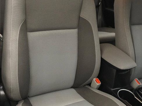 Used 2019 Toyota Corolla LE FWD image 9
