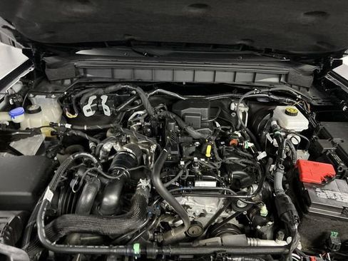 Used 2022 Ford Bronco Outer Banks w/ Sasquatch Package AWD/4WD image 28