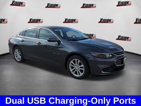 Used 2017 Chevrolet Malibu LT w/ Leather Package FWD image 15