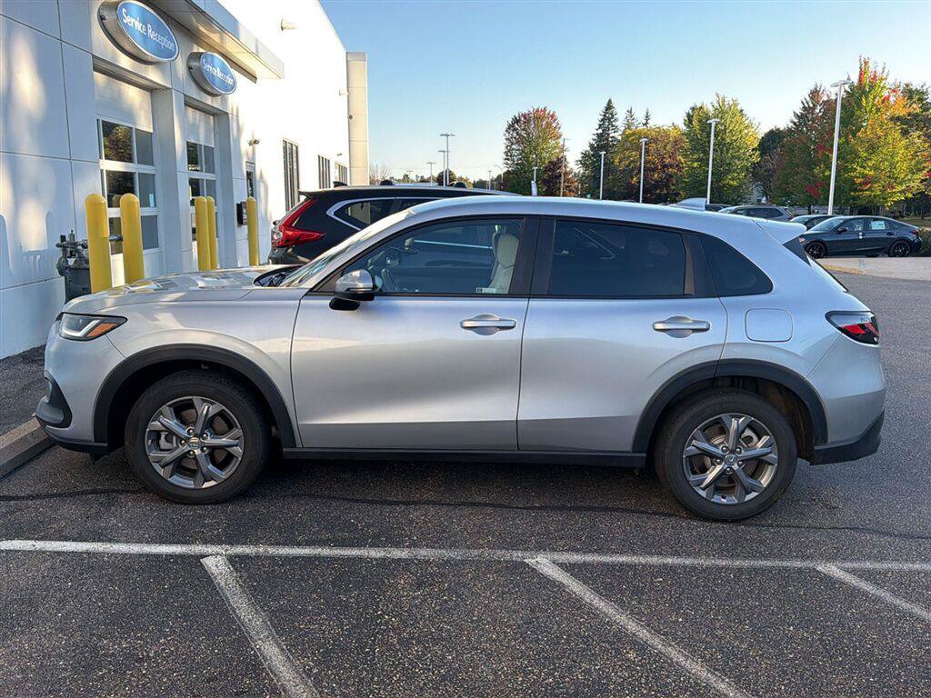 Used 2026 Honda HR-V LX image 7