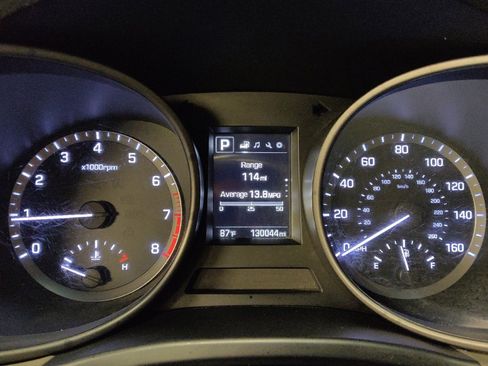 Used 2018 Hyundai Santa Fe Sport image 23