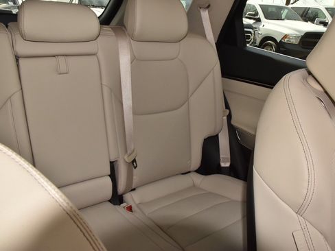 Used 2023 Genesis GV70 2.5T w/ Select Package image 21