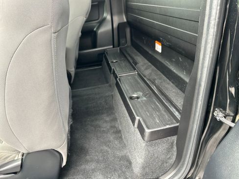 Certified 2022 Toyota Tacoma SR AWD/4WD image 29