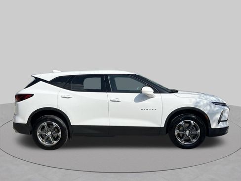 Used 2025 Chevrolet Blazer LT FWD image 6