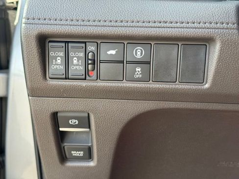 Used 2023 Honda Odyssey EX-L image 23