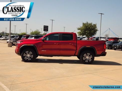 Used 2024 GMC Canyon AT4 w/ AT4 Premium Package AWD/4WD image 7