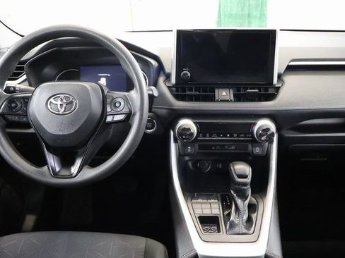 Used 2025 Toyota RAV4 XLE image 13
