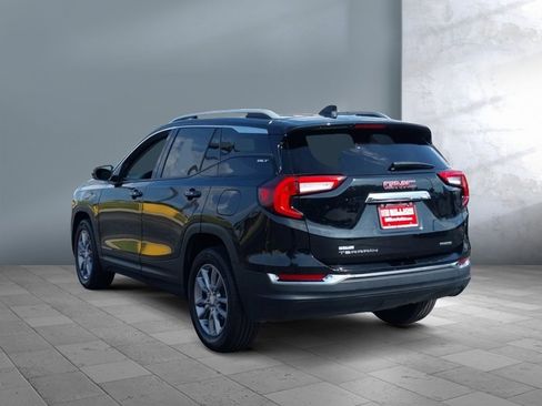 Used 2024 GMC Terrain SLT image 4
