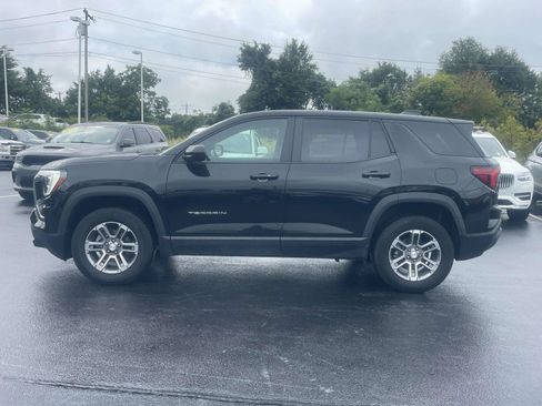 Used 2025 GMC Terrain Elevation AWD/4WD image 4