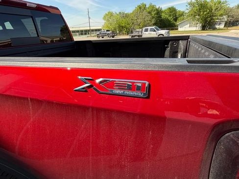 New 2026 GMC Sierra 1500 SLT AWD/4WD image 9