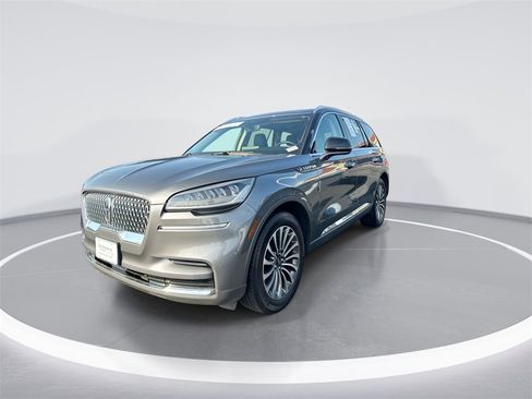 Used 2022 Lincoln Aviator Reserve image 4