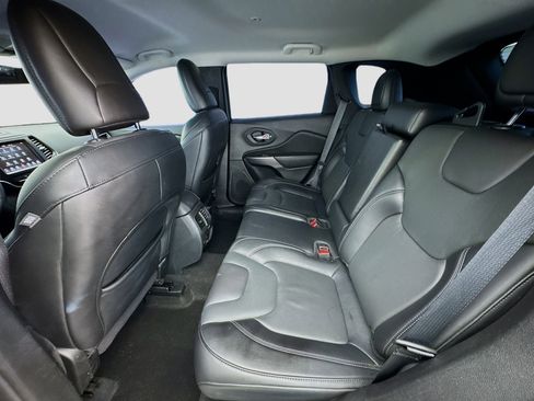 Used 2021 Jeep Cherokee Latitude Lux w/ Comfort/Convenience Group image 15