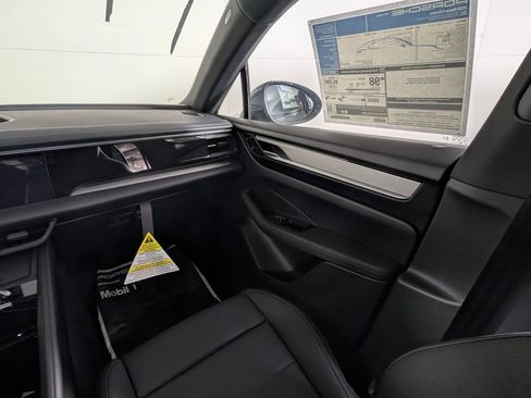 New 2025 Porsche Macan 4 Electric image 24