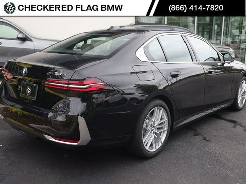 Certified 2024 BMW 530i xDrive w/ Premium Package image 8