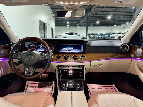 Used 2018 Mercedes-Benz E 400 4MATIC Wagon w/ Premium 1 Package image 15