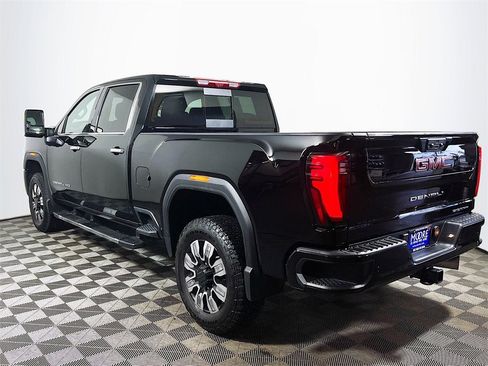 Used 2026 GMC Sierra 2500 Denali w/ Denali Reserve Package image 6