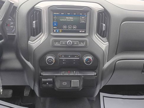 Used 2019 Chevrolet Silverado 1500 Custom w/ Custom Convenience Package image 14