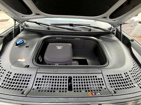 New 2026 Hyundai Ioniq 9 SE image 16