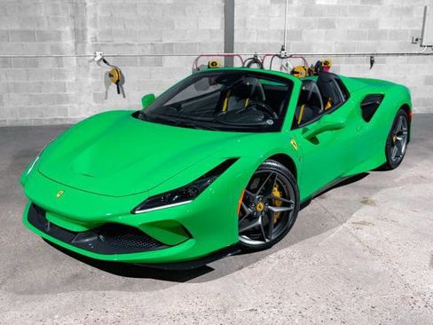 Used 2023 Ferrari F8 Tributo image 32