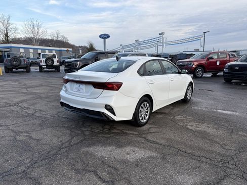 Used 2022 Kia Forte Sedan image 7