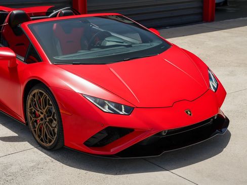 Used 2022 Lamborghini Huracan EVO RWD image 23