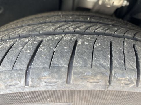 Used 2023 BMW iX xDrive50 w/ Premium Package image 27