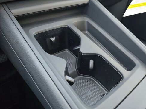 New 2026 Volkswagen Tiguan SE AWD/4WD image 34