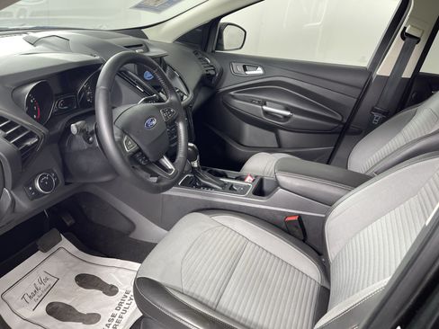 Used 2017 Ford Escape Titanium AWD/4WD image 8