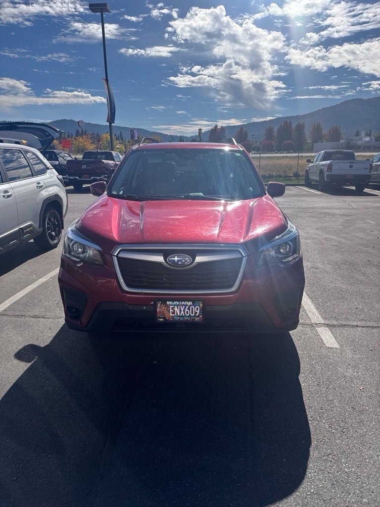 Used 2019 Subaru Forester Premium AWD/4WD image 2