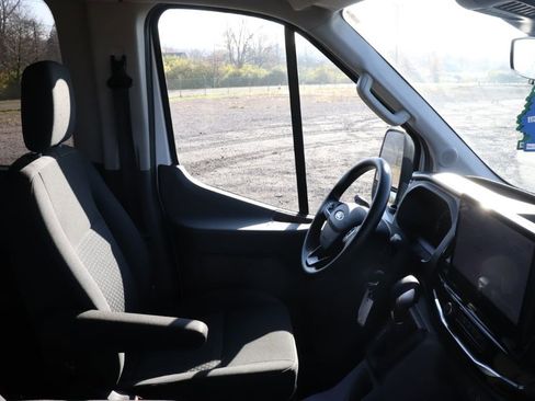 Used 2023 Ford Transit 350 XLT image 7