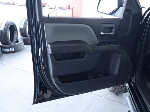 Used 2018 Chevrolet Silverado 1500 Custom w/ Custom Value Package AWD/4WD image 11