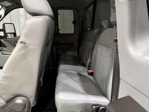 Used 2013 Ford F250 XL w/ Skid Plate Pkg image 13