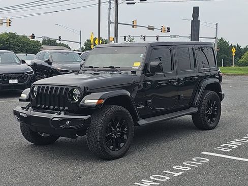 Used 2021 Jeep Wrangler Unlimited Sahara AWD/4WD image 16