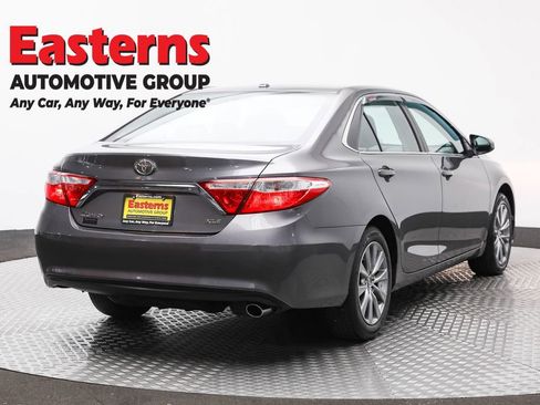 Used 2016 Toyota Camry XLE FWD image 5