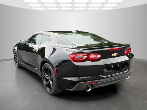 Used 2023 Chevrolet Camaro LT RWD image 4