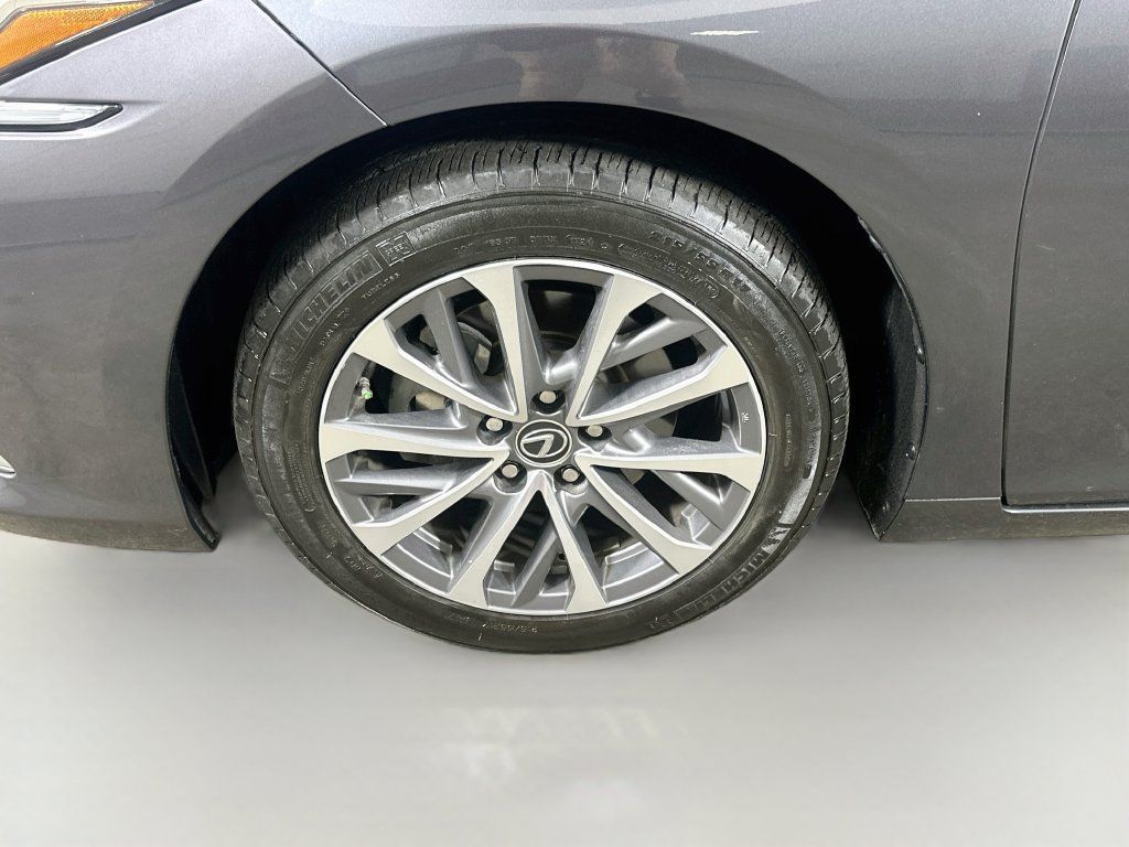 Used 2023 Lexus ES 350 w/ Accessory Package (Z1) FWD image 8