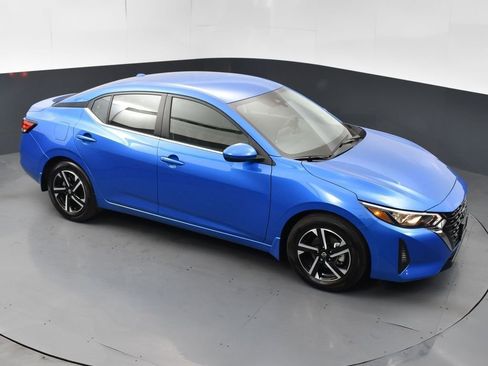 Used 2025 Nissan Sentra SV w/ Trunk Package image 43