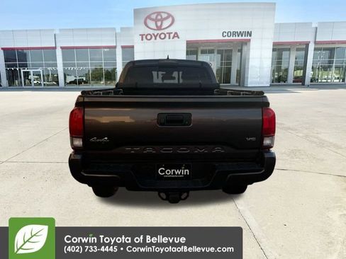 Used 2021 Toyota Tacoma SR5 image 7