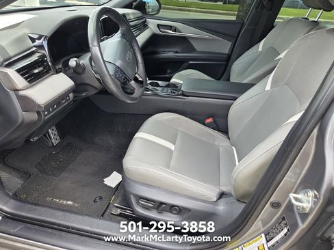 Used 2025 Toyota Camry SE FWD image 4