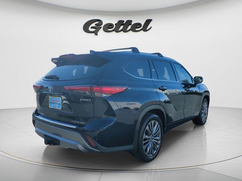 Used 2021 Toyota Highlander Platinum image 12