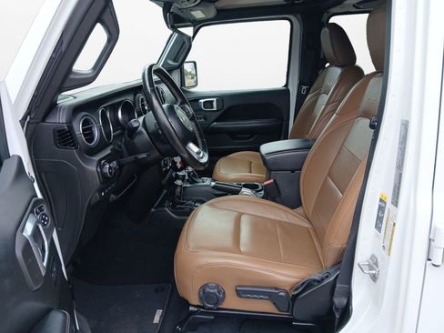 Used 2021 Jeep Wrangler Unlimited Sahara w/ Cold Weather Group image 18