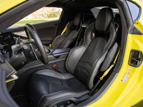 Used 2022 Chevrolet Corvette Stingray Premium Cpe w/ 3LT RWD image 26