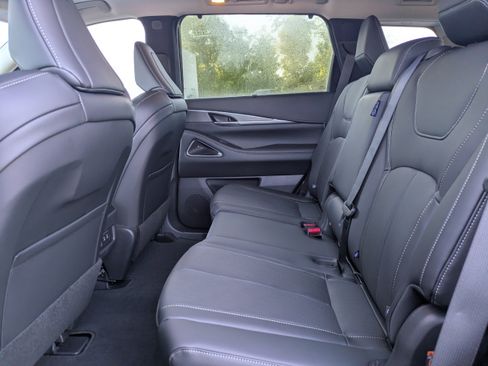 New 2026 INFINITI QX60 Luxe w/ Cargo Package image 12