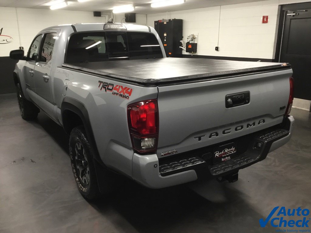 Used 2018 Toyota Tacoma TRD Off-Road w/ Technology Package AWD/4WD image 7